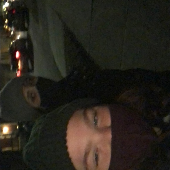 Meet your Posher, Anessa - Picture 2 of 2